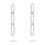 Der LIEBESKIND BERLIN Ohrhänger - Special Link von Liebeskind Berlin ist ein schlichter Silberohrring mit drei ineinandergreifenden, länglichen, ovalen Gliedern pro Ohrring, die sich elegant vor einem weißen Hintergrund präsentieren.