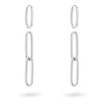 Der LIEBESKIND BERLIN Ohrhänger - Special Link von Liebeskind Berlin besteht aus drei länglichen, ovalen Gliedern pro Ohrring, die sich elegant auf weißem Grund präsentieren.