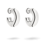 Chunky Creolen-Ohrringe von Liebeskind Berlin: Modell "Creole - Steel Ball" mit silberfarbener, glatter Oberfläche und schmalem schwarzen Akzentstreifen.