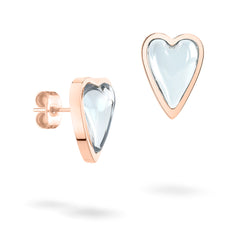 Die LIEBESKIND BERLIN Ohrstecker - Glass Heart von Liebeskind Berlin sind roségoldene Herz-Design-Ohrringe mit klaren Glaseinsätzen, stilvoll auf weißem Hintergrund präsentiert.