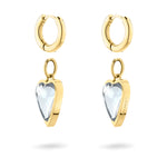 LIEBESKIND BERLIN Creole - Glas-Herz: Goldene Creolen von Liebeskind Berlin mit klaren Glas-Herzanhängern, stilvoll vor weißem Hintergrund präsentiert.