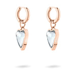 LIEBESKIND BERLIN Creole - Glass Heart von Liebeskind Berlin: stilvolle Creolen in Roségold mit klaren Glasherz-Anhängern, präsentiert auf weißem Hintergrund.
