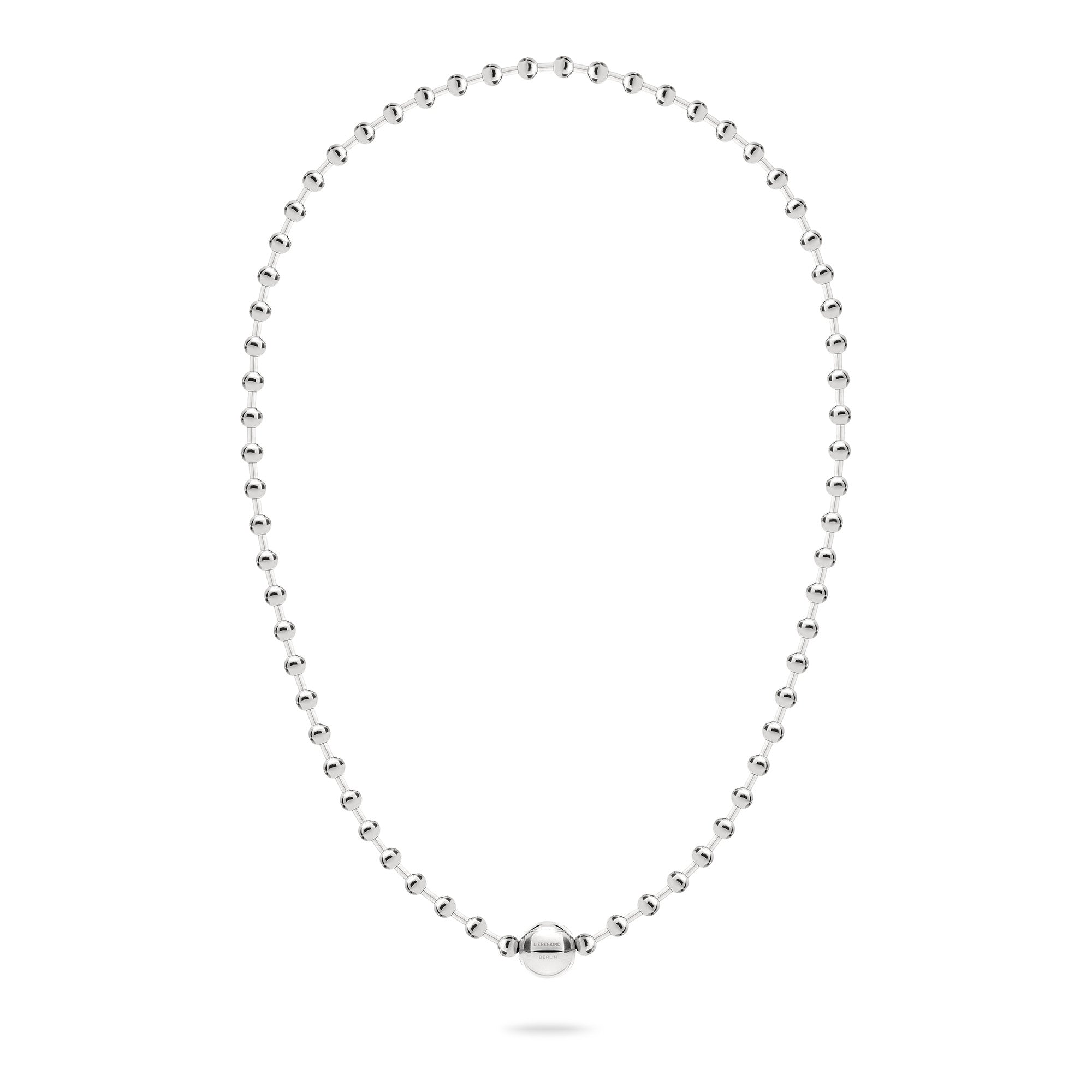 Die LIEBESKIND BERLIN Halskette - Steel Ball von Liebeskind Berlin überzeugt durch minimalistische Eleganz mit silbernen Kugeln und einem stilvollen Verschluss, präsentiert auf weißem Hintergrund.