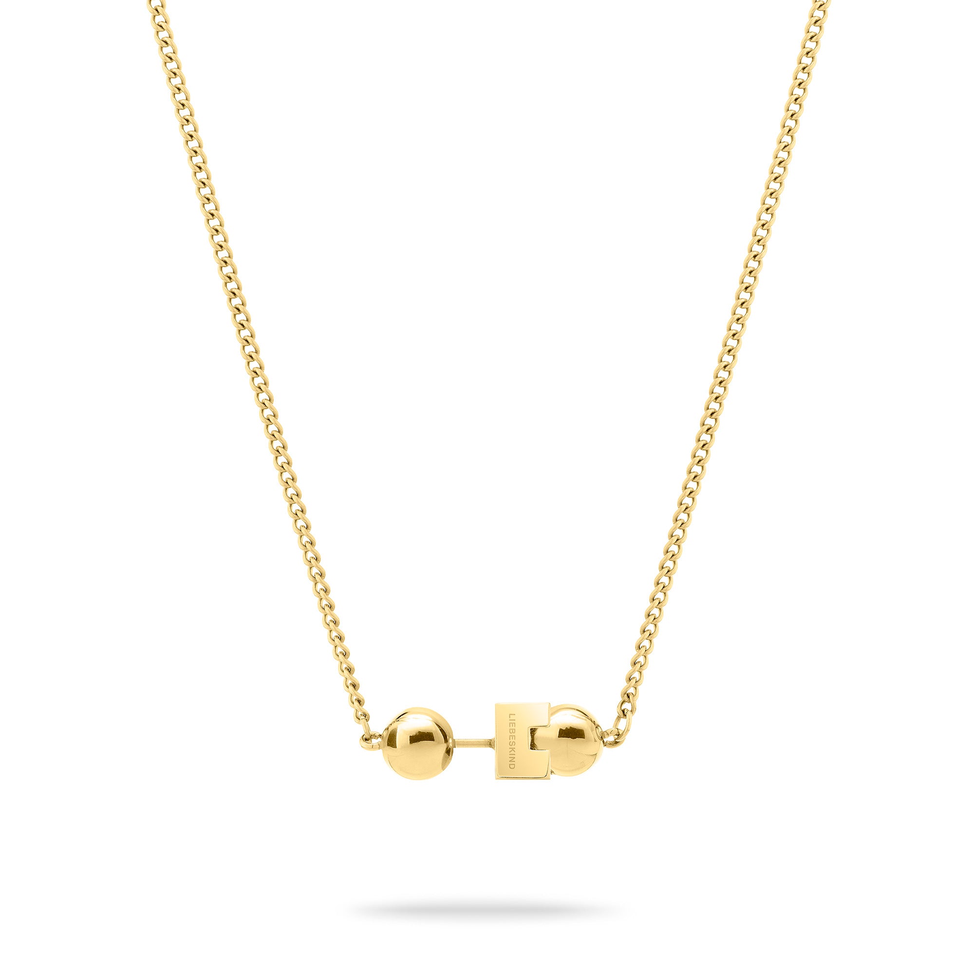 Die LIEBESKIND BERLIN Halskette - Steel Ball von Liebeskind Berlin präsentiert sich mit zwei runden Perlen und einem innovativen Verschluss in minimalistischem Design an einer goldenen Kette vor weißem Hintergrund.