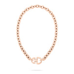 Liebeskind Berlin Halskette - Das D-Link Statement: Rosegoldene Damen-Gliederkette mit auffälligen D-förmigen Mittelgliedern, präsentiert auf weißem Hintergrund.