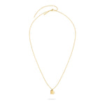 Die Liebeskind Berlin Halskette - Broken Heart ist eine goldene Halskette mit einem kleinen geometrischen herzförmigen Anhänger an einer feinen verstellbaren Kette, Teil der Schmuckkollektion von Liebeskind Berlin.