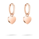 Der Liebeskind Berlin Ohrring - My Heart von Liebeskind Berlin setzt mit roségoldenem Design und zarten Herzanhängern stilvolle Akzente auf weißem Hintergrund.