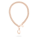 Die Liebeskind Berlin Halskette - The Organic ist eine elegante roségoldene Halskette mit einem tropfenförmigen Anhänger und einem kleinen runden Charm auf weißem Hintergrund.