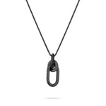 Elegant und modern: Die Liebeskind Berlin Halskette - Modern Knot mit zwei ineinandergreifenden ovalen Anhängern, abgebildet vor weißem Hintergrund.