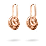 Der Liebeskind Berlin Ohrring - Organic Shapes besteht aus roségoldenen, gewellten Scheibenanhängern an ovalen Creolen - ein modernes Accessoire von Liebeskind Berlin, das auf weißem Hintergrund gezeigt wird.