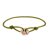 LIEBESKIND BERLIN Armband - Lora: Olivgrünes Stoffarmband mit einem roségoldenen Knotenanhänger - ein elegantes Damen Accessoire von Liebeskind Berlin.