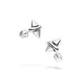 Die LIEBESKIND BERLIN Ohrstecker - Spikes von Liebeskind Berlin sind geometrische Ohrstecker mit Pyramiden- und Sechseckformen, einem Spikes-Muster und praktischem Silikonverschluss auf weißem Grund. Minimalistischer Stil.