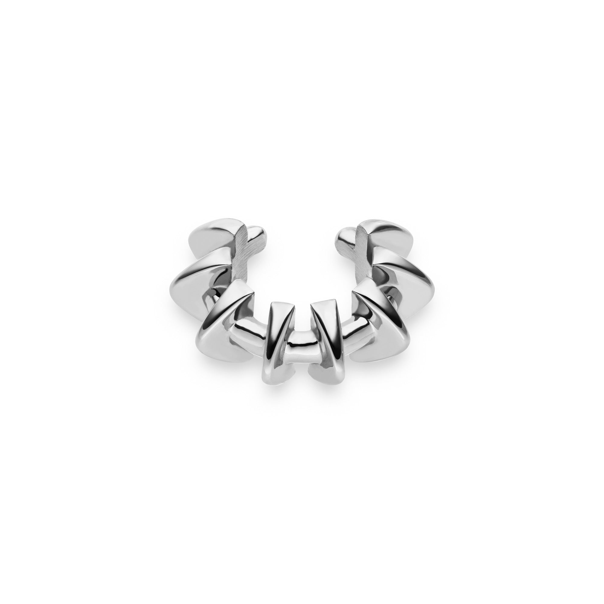 Der LIEBESKIND BERLIN Earcuff - Spikes von Liebeskind Berlin zeigt ein klobiges, geometrisches, ineinandergreifendes Design auf weißem Grund - ein urbanes Accessoire, das jedem Outfit ein stilvolles Flair verleiht.