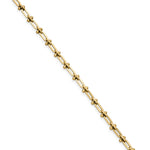 Die LIEBESKIND BERLIN Halskette - Urban Chic von Liebeskind Berlin besteht aus rechteckigen Gliedern mit runden Akzenten, die diagonal auf weißem Grund abgebildet sind - ideal zum Kombinieren mit Ihrer Lieblings-Damenkette oder Y-Kette für einen stilvollen Lageneffekt.