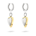 Verleihen Sie Ihrem Stil ein schickes, urbanes Flair mit den LIEBESKIND BERLIN Creole - Metal Heart Ohrringen von Liebeskind Berlin, die mit goldfarbenen, silbernen Herzanhängern für einen unverwechselbaren Look sorgen.