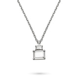 Die Liebeskind Berlin Halskette - Steel Diamond zeigt einen eleganten geometrischen Anhänger in klarer Diamantoptik, eingefasst in einen minimalistischen Metallrahmen.