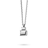 Die LIEBESKIND BERLIN Halskette - Steel Diamond von Liebeskind Berlin besteht aus einem Anhänger mit zwei übereinanderliegenden geometrischen Formen in Diamantoptik an einer eleganten silbernen Edelstahlkette, die auf einem schlichten weißen Hintergrund abgebildet ist.