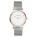 Liebeskind Berlin Armbanduhr mit roségoldenen Indizes, roségoldenem Gehäuse und silbernem Meshband; Produktbild