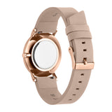 Liebeskind Berlin Armbanduhr im minimalistischen, skandinavischen Design mit roségoldenem Gehäuse und beigem Lederband; Rückansicht