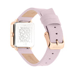 Die Rückansicht der LIEBESKIND BERLIN Armbanduhr - The Classic Square zeigt das skandinavische Design mit roségoldenem Gehäuse, rosafarbenem Lederband und graviertem Gehäuseboden.