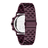 Rückansicht der LIEBESKIND BERLIN Armbanduhr - Small Modern Chronograph, mit burgunderrotem Edelstahlband mit Schließe und gravierten Details auf Gehäuse und Armband.