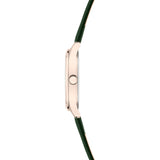 Seitenansicht der LIEBESKIND BERLIN Armbanduhr - Round Staple Leather: Diese Liebeskind Berlin Uhr besticht mit einem grünen Lederarmband und einem runden, goldfarbenen Gehäuse.
