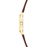 Seitenansicht einer goldenen Liebeskind Berlin Armbanduhr - Round Staple Leather mit braunem Lederband, runder Krone und zeitlosem Design.
