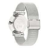 Rückansicht der LIEBESKIND BERLIN Armbanduhr - Pure Elegance von Liebeskind Berlin, mit silbernem Edelstahl-Meshband und Liebeskind-Branding auf der Schließe und dem Gehäuseboden.