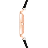 Seitenansicht der LIEBESKIND BERLIN Damenarmbanduhr mit schlankem roségoldfarbenem Gehäuse und braunem Lederarmband.