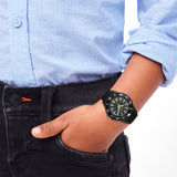 s.Oliver Jungs Armbanduhr - mit coolen Neon Details