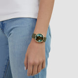 s.Oliver Armbanduhr - mit schönen Blumendetails