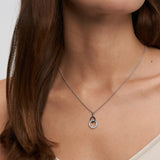 s.Oliver Halskette - mit  verschlungenen Silberringen