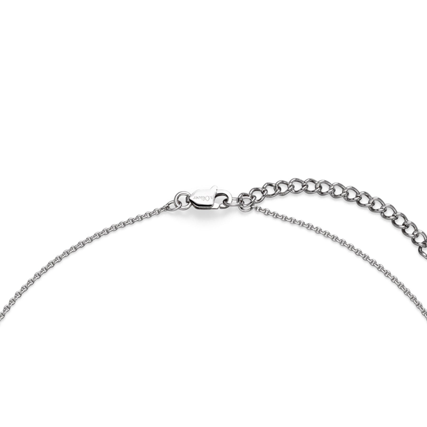 Silberfarbene s.Oliver Kinderkette aus Silber. Nahaufnahme des Verschlusses.