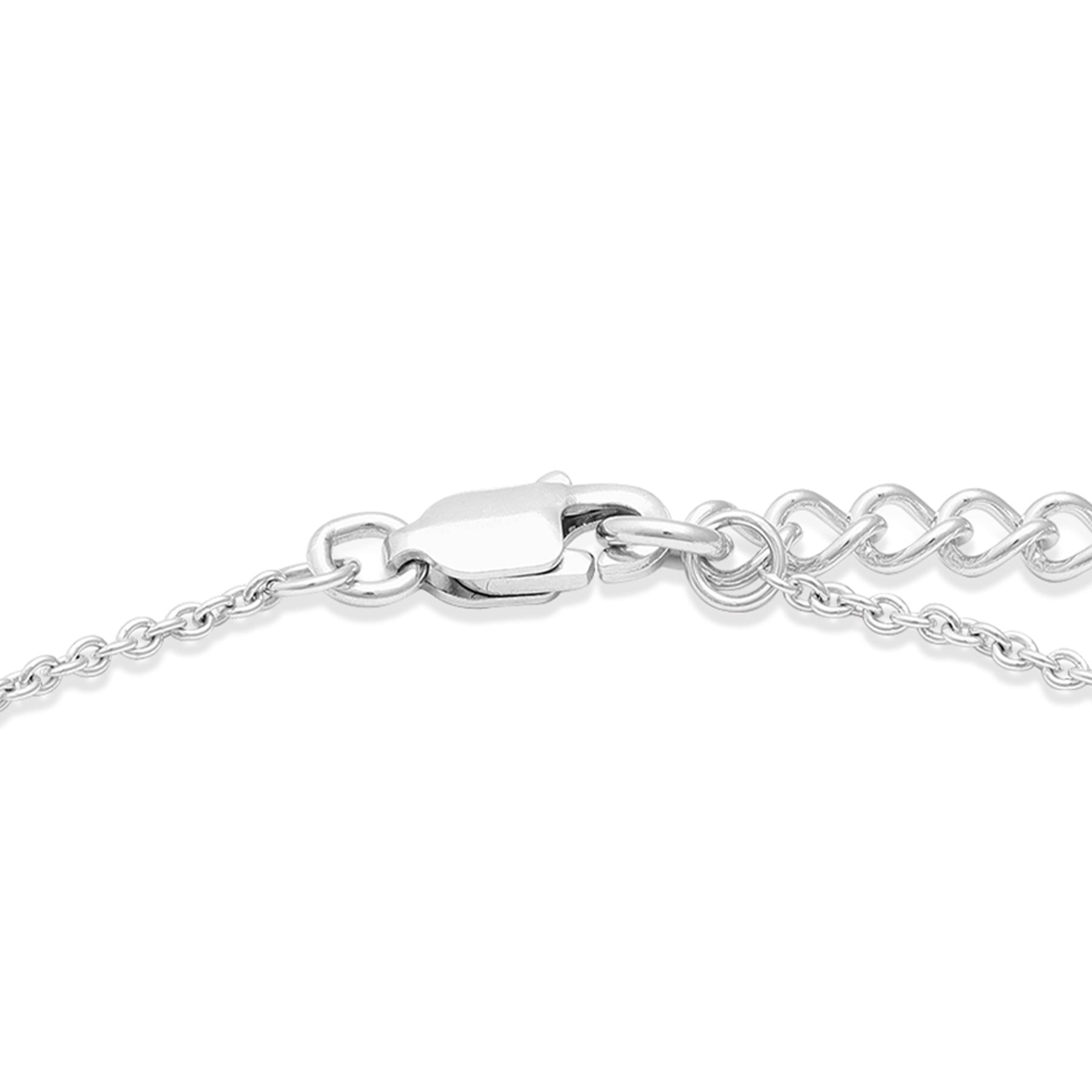 Detailansicht des s.Oliver Armbands Open Heart in Silber mit Karabinerverschluss und verstellbarer Verlängerungskette.