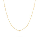 Die Tamaris Halskette - Tiny Tubes zeichnet sich durch eine zarte Goldkette mit gleichmäßig verteilten kleinen horizontalen Balken aus, die dieses Tamaris-Stück zu einer zeitlosen Ergänzung jeder Schmucksammlung macht.