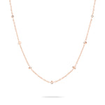 Elegante Tamaris Halskette "Tiny Tubes" in Roségold mit filigranen, rund gefassten Diamanten, die entlang der feinen Kette funkeln - stilvoller Damenschmuck von Tamaris.