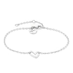 Das Tamaris Armband - Graffiti Heart ist ein zartes silbernes Kettenarmband mit offenem Herzanhänger und verstellbarem Verschluss - ein elegantes Damen-Schmuckstück für jeden Anlass.