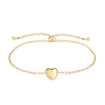 Das Tamaris Set - Bold Hearts von Tamaris besteht aus einem zarten goldenen Kettenarmband mit verstellbarem Verschluss und einem polierten Herzanhänger in der Mitte - perfekt, um es mit Ihrem Lieblingsschmuck zu kombinieren.