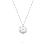 Die Tamaris Halskette - Little Twinkle: Silberne Damenkette mit rundem Anhänger, dekoriert mit Sternmotiven und Zirkoniasteinen - ein elegantes Schmuckstück von Tamaris.