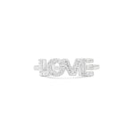 Der Tamaris Ring aus der Silver Love Collection besticht durch den Schriftzug LOVE" und die funkelnden Zirkoniasteine, die für einen glanzvollen Auftritt sorgen.