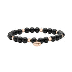 Tamaris Beads Beautiful Black Armband mit schwarzen Perlen, roségoldfarbenen Details und rundem Tamaris Anhänger in Schrägansicht