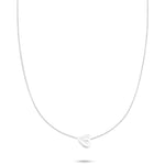 Die Tamaris Halskette - Organic Heart präsentiert sich mit kleinem Herzanhänger stilvoll auf weißem Hintergrund.