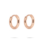 Tamaris Flower Creolen in Roségold ohne Anhänger auf weißem Hintergrund