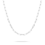 Die Tamaris Halskette - Modern Layering verfügt über elegante silberne rechteckige Glieder, ideal für Damen Schmuck und eine stilvolle Ergänzung zu jeder Tamaris Halskettenset Kollektion. Abgebildet auf einem weißen Hintergrund.