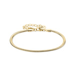 Das Tamaris Armband - Modern Layering aus Gold mit verstellbarem Verschluss und Herzanhänger wird auf weißem Hintergrund präsentiert und lässt sich ideal mit jedem Armbandset von Tamaris kombinieren.