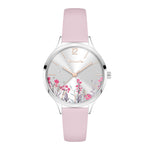 Die Tamaris Armbanduhr - Romantic Flowers ist mit einem floralen Zifferblatt und einem hellrosa Lederarmband ausgestattet und verleiht Ihrem Handgelenk einen charmanten Touch.