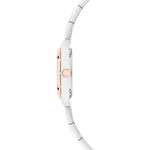 Seitenansicht der Tamaris Armbanduhr - The Cool One in Silber von Tamaris, mit roségoldener Krone und stylischem Edelstahlarmband auf weißem Hintergrund.