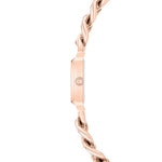 Seitenansicht einer roségoldenen Tamaris Armbanduhr - Chain Watch mit gedrehtem Metallband vor weißem Hintergrund, perfekt als Accessoire für Damen.