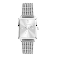 Die Tamaris Armbanduhr - Square Meets Mesh für Damen hat ein silbernes, quadratisches Gesicht, ein minimalistisches Zifferblatt mit Strichindizes und ein Edelstahl-Meshband.