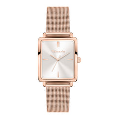 Die Tamaris Armbanduhr - Square Meets Mesh verfügt über ein schickes quadratisches Gehäuse aus Roségold, ein Edelstahlband aus Mesh und ein minimalistisches weißes Zifferblatt - moderne Eleganz von Tamaris.